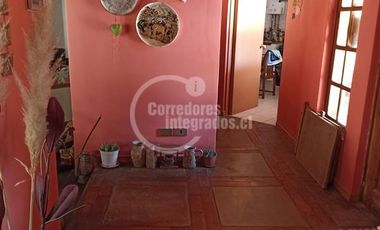 Casa en Venta en Camino Padre Hurtado con Av. Virginia Subercaseaux