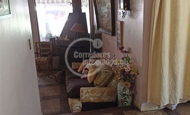 Casa en Venta en Camino Padre Hurtado con Av. Virginia Subercaseaux