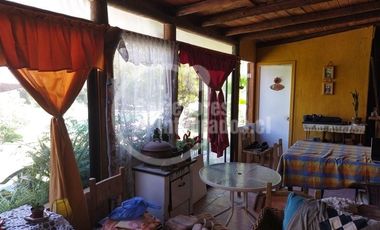 Casa en Venta en Camino Padre Hurtado con Av. Virginia Subercaseaux