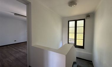 Oficina en Arriendo en Portugal /Maule