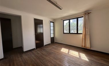 Oficina en Arriendo en Portugal /Maule