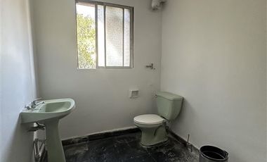 Oficina en Arriendo en Portugal /Maule