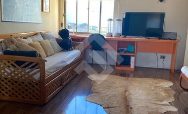 Casa en Venta en Los Cipreses con Av Del Canal (Conserjeria)