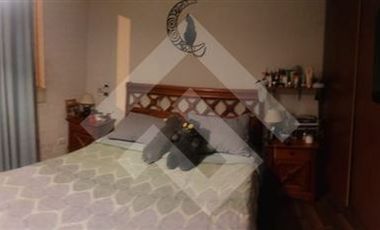 Casa en Venta en Av Larapinta poniente / Camino Las Flores