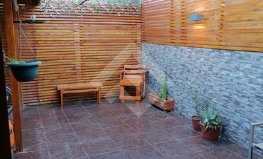 Casa en Venta en Av Larapinta poniente / Camino Las Flores