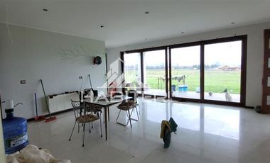 Casa en Venta en El Guindo, Parcela 5 Romeral.