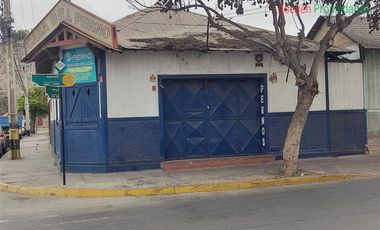 Casa en Venta en Propiedad en venta en sector centro de Vallenar, Esquina Merced con Santiago.