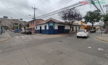Casa en Venta en Propiedad en venta en sector centro de Vallenar, Esquina Merced con Santiago.