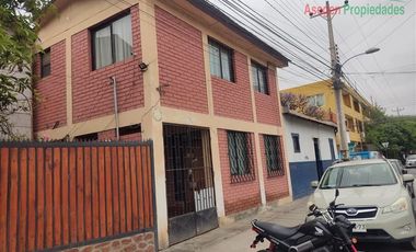 Casa en Venta en Propiedad en venta en sector centro de Vallenar, Esquina Merced con Santiago.