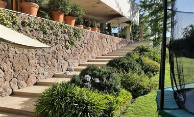 Casa en Venta en Valle Escondido orilla gancha de golf