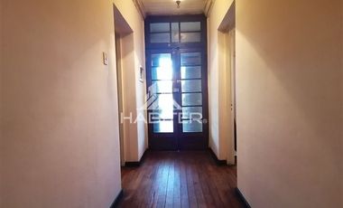 Local Comercial en Venta en Al lado de café Francés