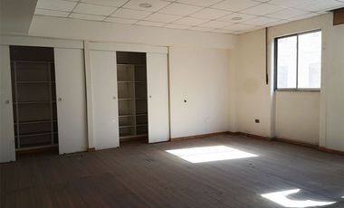 Local Comercial en Arriendo en Monjitas / Santo Domingo/metro Bellas Artes
