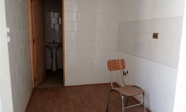 Local Comercial en Arriendo en Monjitas / Santo Domingo/metro Bellas Artes