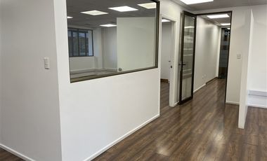 Oficina en Arriendo en Tobalaba con Providencia