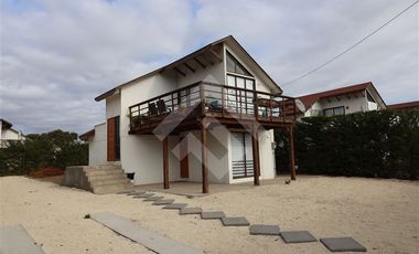 Casa en Arriendo en Ruta D-420, Tongoy