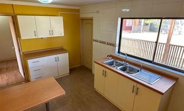 Casa en Venta en Parcela Agrícola con gran casa, quincho, galpón camino a Pinto
