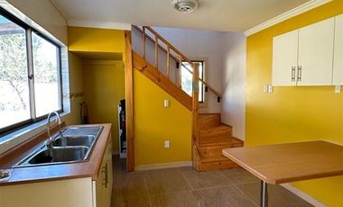 Casa en Venta en Parcela Agrícola con gran casa, quincho, galpón camino a Pinto