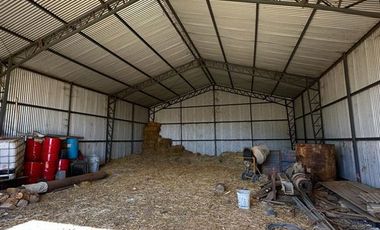 Casa en Venta en Parcela Agrícola con gran casa, quincho, galpón camino a Pinto