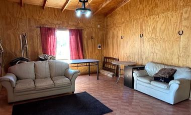 Casa en Venta en Parcela Agrícola con gran casa, quincho, galpón camino a Pinto