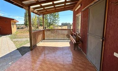Casa en Venta en Parcela Agrícola con gran casa, quincho, galpón camino a Pinto