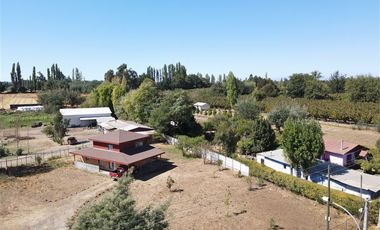 Casa en Venta en Parcela Agrícola con gran casa, quincho, galpón camino a Pinto