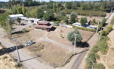 Casa en Venta en Parcela Agrícola con gran casa, quincho, galpón camino a Pinto