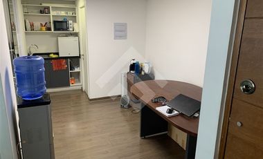 Oficina en Venta en Metro Monseñor Eyzaguirre