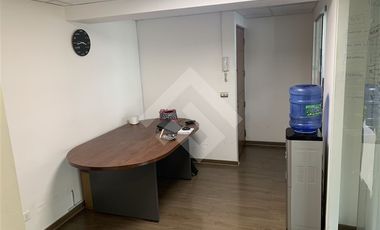 Oficina en Venta en Metro Monseñor Eyzaguirre