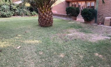 Casa en Venta en Las Araucarias con Central