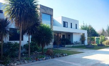 Casa en Venta en Camino Carampangue - Colegio Trebulco