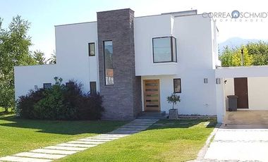 Casa en Venta en Condominio Lomas de Nogales, Machalí