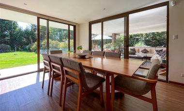 Casa en Venta en Condominio seguro, Chicureo