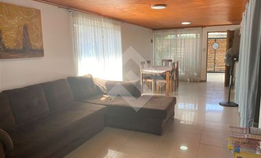 Casa en Venta en Santa Rosa / Varas Mena