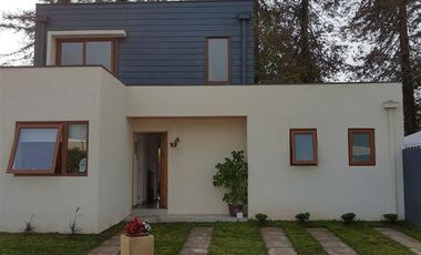 Casa en Venta en Arturo Prat con Tarapacá