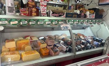 Local Comercial en Venta en El Olimpo con Blanco Encalada