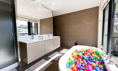 Departamento en Arriendo en Amplio departamento en Lo Curro a minutos de Costanera Norte