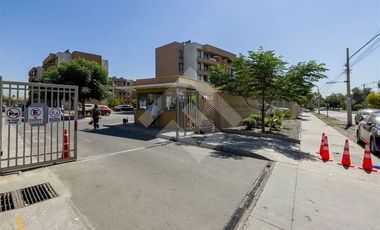 Departamento en Venta en Condominio Entre Valles/ Lo Cruzat