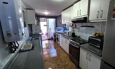 Casa en Venta en Marathon. Macúl