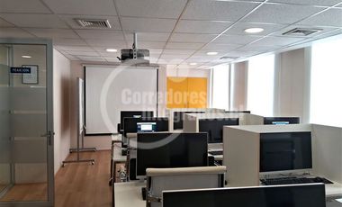 Oficina en Venta en Antonio Bellet, Metro Pedro de Valdivia