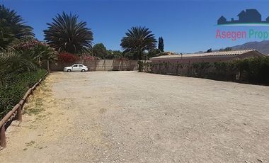 Sitio en Venta en Centro de eventos con casa en Venta en sector Pueblo San Fernando