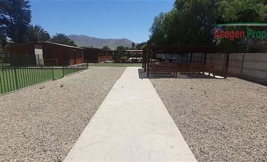 Sitio en Venta en Centro de eventos con casa en Venta en sector Pueblo San Fernando