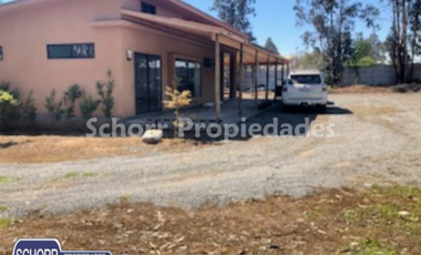 Oficina en Venta en Sitio de 5.000 m2 con oficinas entrada Loteo El Golf.
