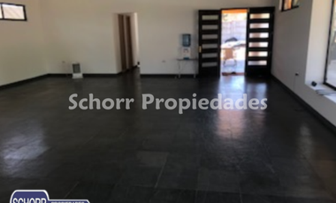 Oficina en Venta en Sitio de 5.000 m2 con oficinas entrada Loteo El Golf.