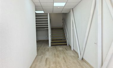 Oficina en Arriendo en Alameda con Alcazar