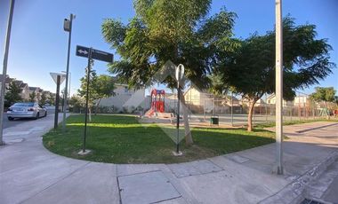 Casa en Venta en Condominio Plaza Buin III/ Víctor Troncoso Muñoz