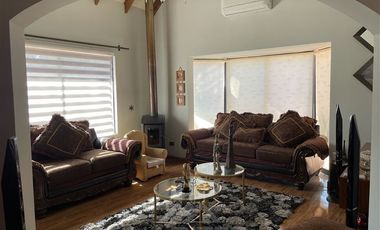 Casa en Venta en CALLE YUNGAY . VILLA LA MARQUESA