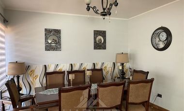 Casa en Venta en CALLE YUNGAY . VILLA LA MARQUESA