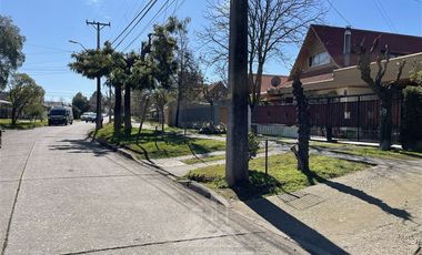 Casa en Venta en CALLE YUNGAY . VILLA LA MARQUESA