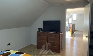 Casa en Venta en CALLE YUNGAY . VILLA LA MARQUESA