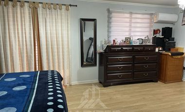 Casa en Venta en CALLE YUNGAY . VILLA LA MARQUESA